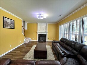 8965 Friarbridge Dr in Suwanee, GA - Building Photo - Building Photo