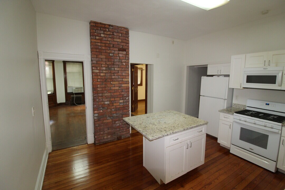 429 Capitol Ave in Hartford, CT - Foto de edificio