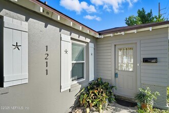 1211 Penman Rd in Jacksonville Beach, FL - Building Photo - Building Photo