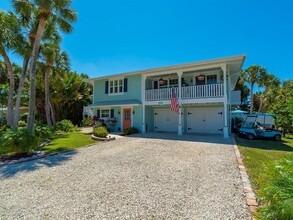 305 57th St in Holmes Beach, FL - Building Photo - Building Photo