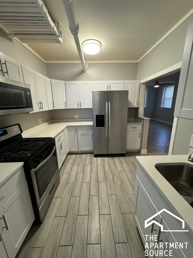 2838 W Addison St in Chicago, IL - Building Photo - Building Photo