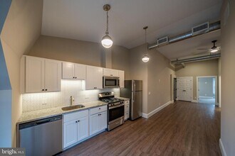 29 E Gay St-Unit -11 in West Chester, PA - Foto de edificio - Building Photo