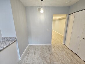 35 Summercreek Dr in Spartanburg, SC - Foto de edificio - Building Photo