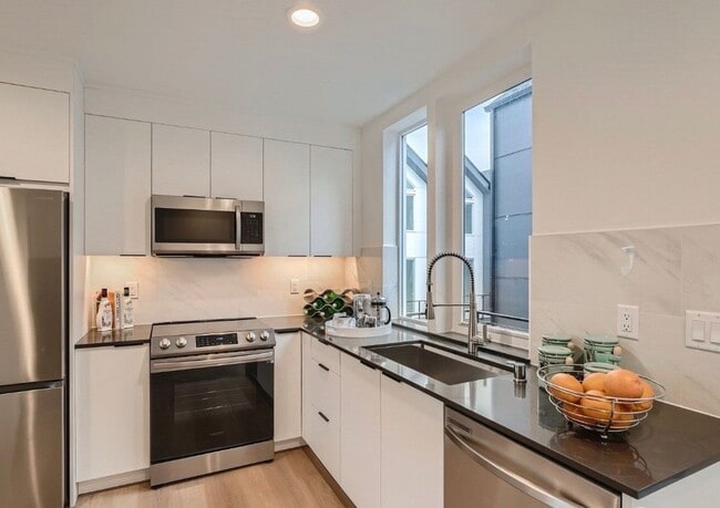 7512 43rd Ave S in Seattle, WA - Building Photo - Building Photo