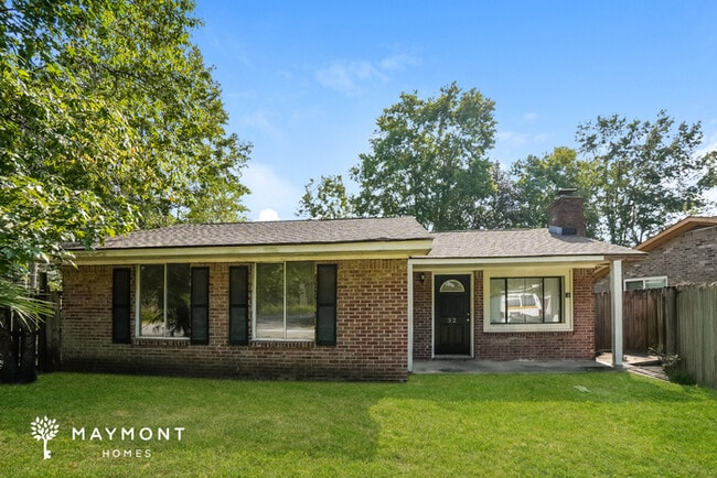 property at 32 Elmwood Pl