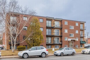 1905 Albert-Murphy Av in Laval, QC - Building Photo