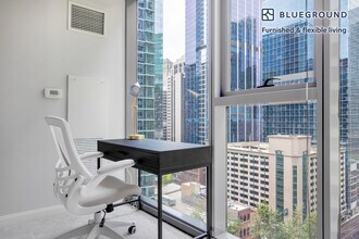 210 N Wells St in Chicago, IL - Building Photo - Building Photo