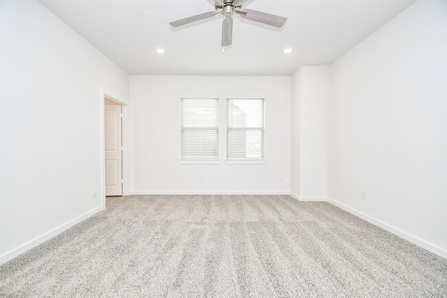 property at 17139 Walden Lk Ln