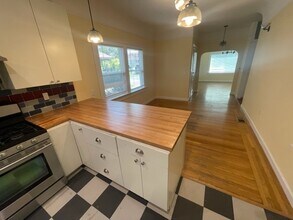 3751 Latimer Pl in Oakland, CA - Building Photo - Building Photo