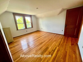 40 Alfred Rd, Unit 3 in Arlington, MA - Building Photo - Building Photo