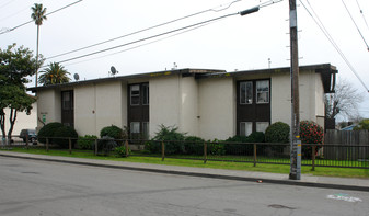 918 Sunset Ave Apartments