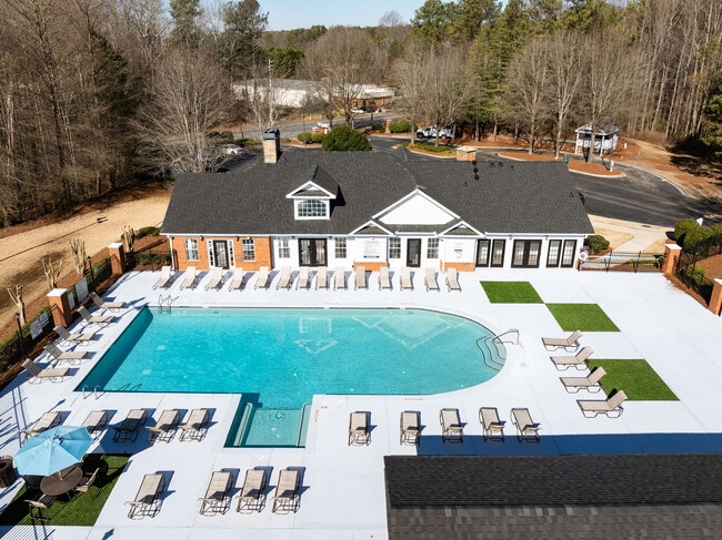 Landings at Sweetwater Creek in Lithia Springs, GA - Foto de edificio - Building Photo