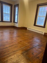 259 High St, Unit 1 in Fitchburg, MA - Foto de edificio - Building Photo