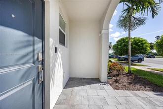 2713 SE 15th St in Homestead, FL - Foto de edificio - Building Photo