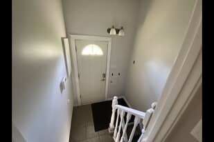 7927-7971 71 Ave NW in Edmonton, AB - Building Photo