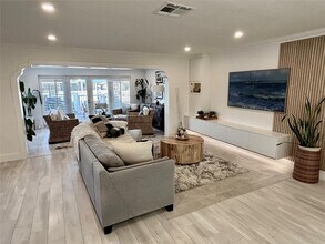 1473 NE 53rd Ct in Oakland Park, FL - Building Photo - Building Photo