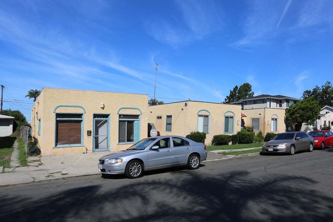 4822 Mansfield St in San Diego, CA - Building Photo