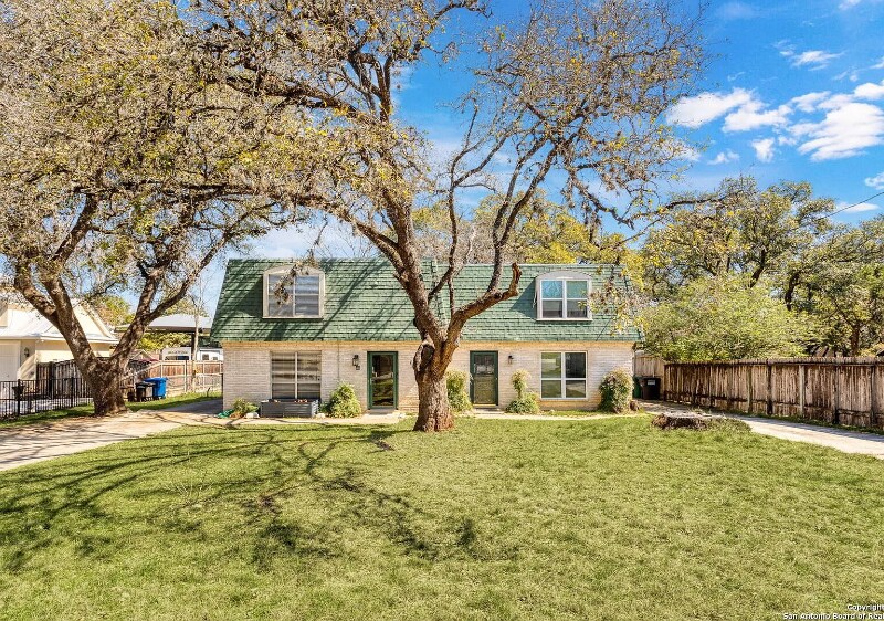 16514 Springhill Dr in San Antonio, TX - Building Photo