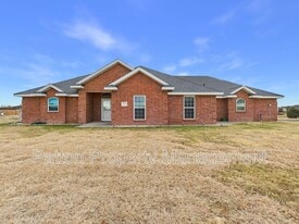 1701 Rock Creek Rd in Amarillo, TX - Building Photo