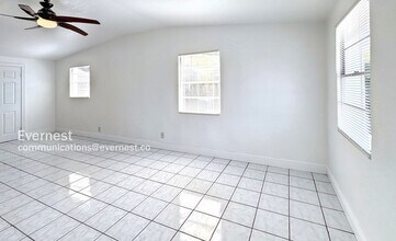 1906 E 98th Ave in Tampa, FL - Building Photo - Building Photo