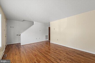 214 Waterford Ln in Winchester, VA - Building Photo - Building Photo