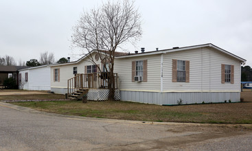 Lake Wood Estates in Montgomery, AL - Foto de edificio - Building Photo