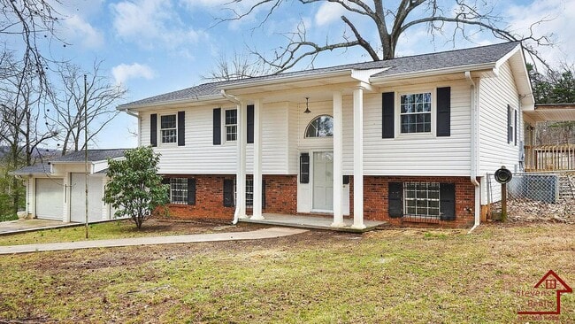 property at 510 Knollwoods Rd