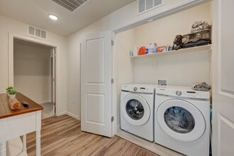 1841 S Dunkirk St in Aurora, CO - Building Photo - Building Photo