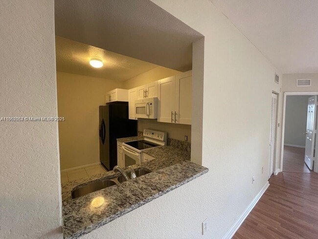1133 Golden Lakes Blvd in Royal Palm Beach, FL - Building Photo - Building Photo
