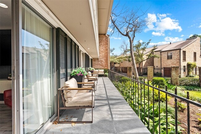 property at 604 S Ripple Creek Dr