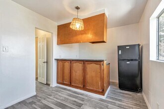 847 W 43rd St in Los Angeles, CA - Building Photo - Building Photo