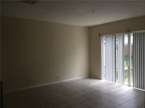 560 Silk Carnation Way in Royal Palm Beach, FL - Building Photo - Building Photo