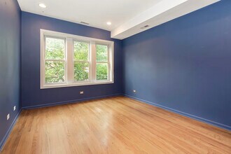 2717 N Sawyer Ave in Chicago, IL - Building Photo - Building Photo