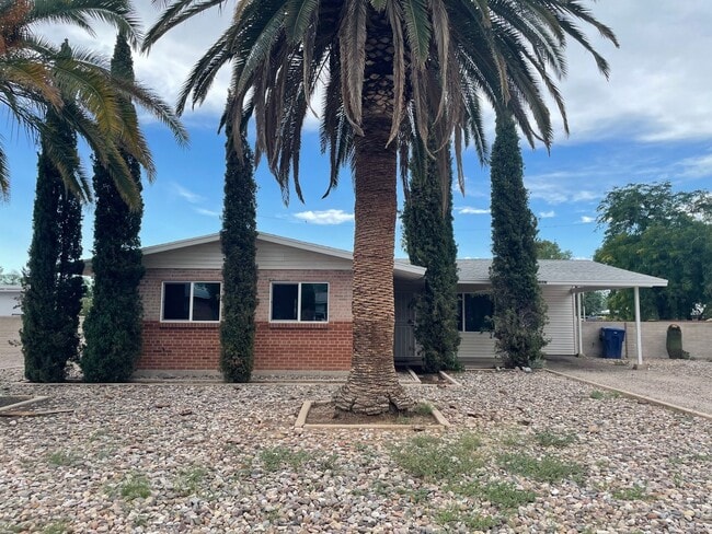 property at 1947 S Avenida Planeta