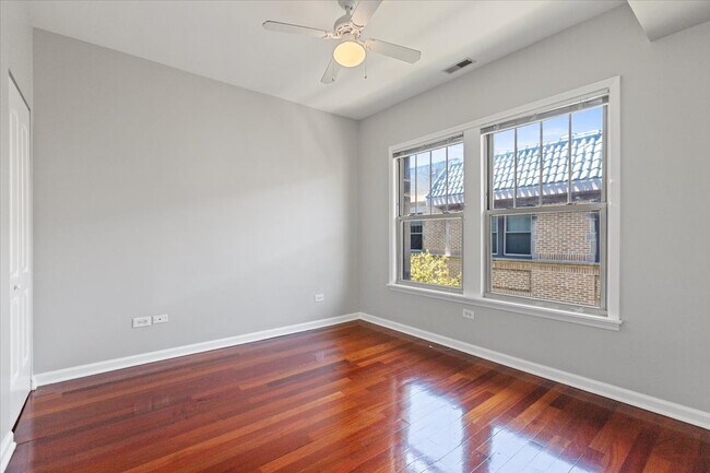 property at 1360 W Greenleaf Ave