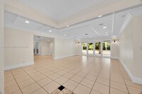 6710 SW 99th Terrace in Miami, FL - Foto de edificio - Building Photo