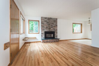 3387 SE 10th Ave in Portland, OR - Building Photo - Building Photo