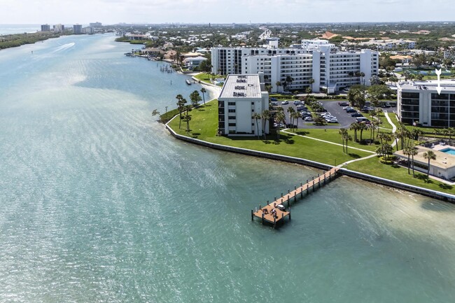 200 Intracoastal Pl in Jupiter, FL - Building Photo - Building Photo