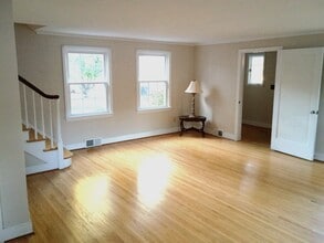 3875 N Buffalo Rd, Unit Apt. C in Orchard Park, NY - Building Photo - Building Photo