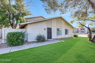 1001 N Granite Reef Rd in Scottsdale, AZ - Building Photo - Building Photo