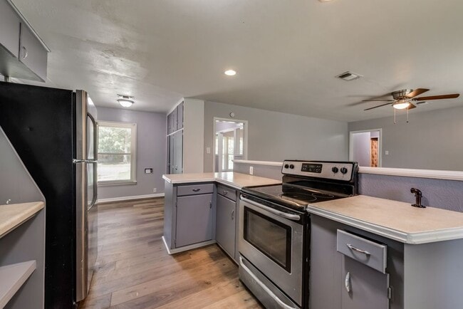 1014 W Belden St in Sherman, TX - Building Photo - Building Photo