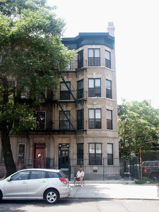 752 Kelly St in Bronx, NY - Building Photo