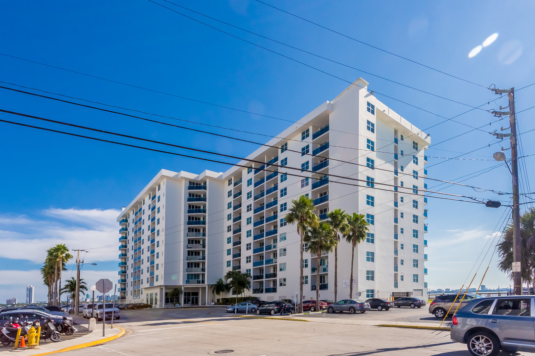 Treasures on the Bay - South in North Bay Village, FL - Building Photo