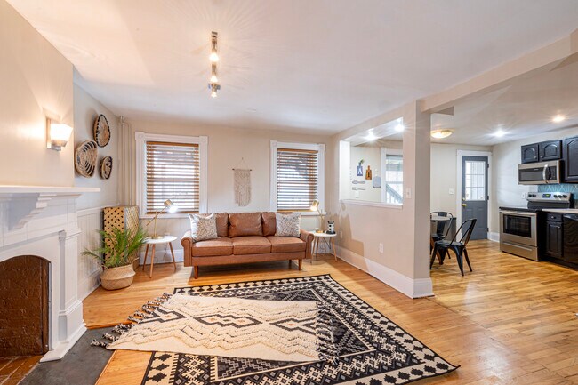 202 Western Ave, Unit Lower Apartment in Albany, NY - Building Photo - Building Photo