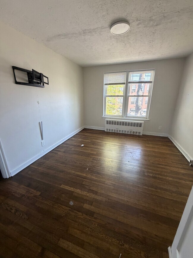 676 Park Ave, Unit 19-2A in East Orange, NJ - Foto de edificio - Building Photo