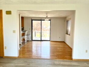 21 Hampstead Rd in Salem, NH - Building Photo - Building Photo