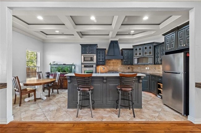 property at 2506 SW Glenn Ridge Rd