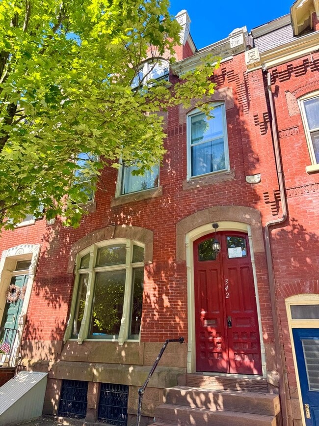 property at 342 N Eighth St