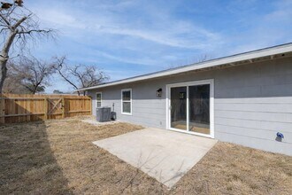 306 Westmoreland Dr in San Antonio, TX - Building Photo - Building Photo