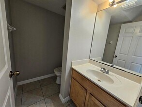 2051 Cypress Bay Blvd in Kissimmee, FL - Building Photo - Building Photo